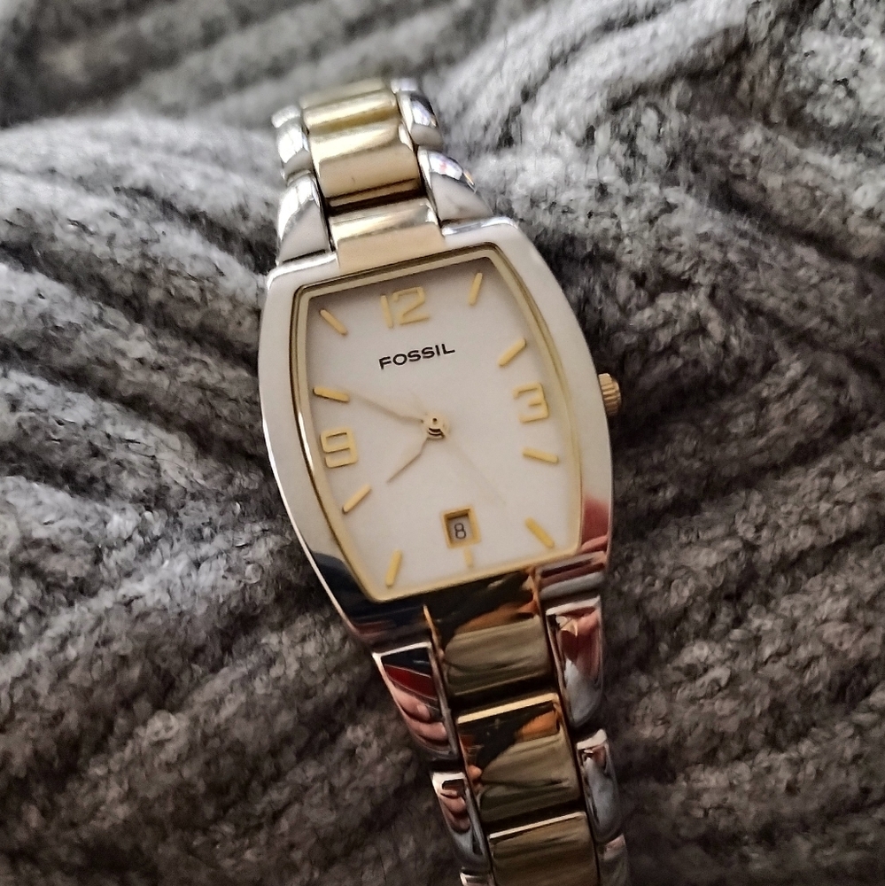 ⌚️ Fossil